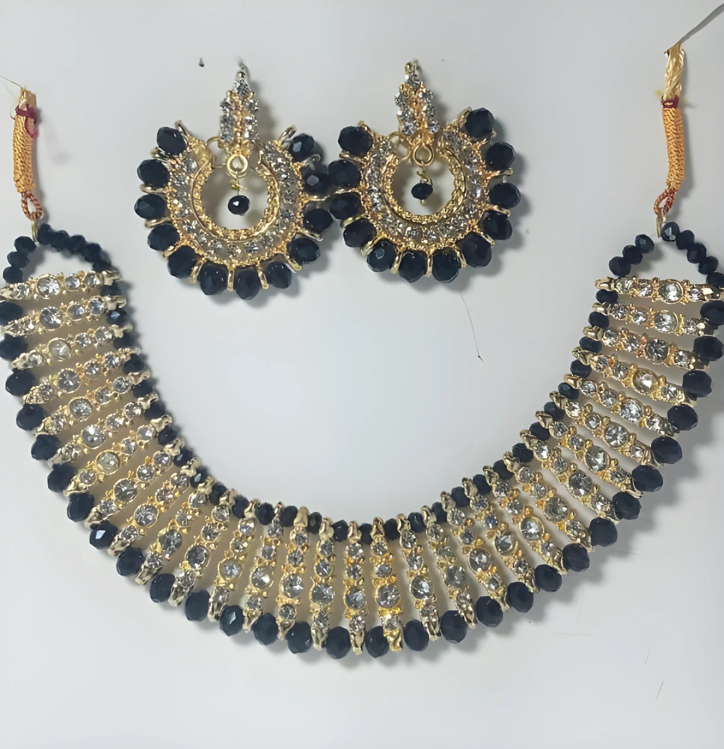 Colorful Chowker Neckless And Crystal Round Earrings Jewellery Set