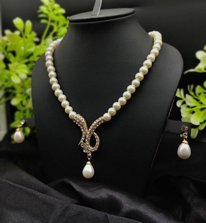 Imported Exquisite Pearl Necklace Set